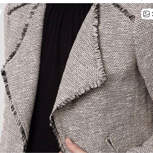 New with Tags LOFT Black and White Fringe Tweed Open Blazer - Picture 2 of 10